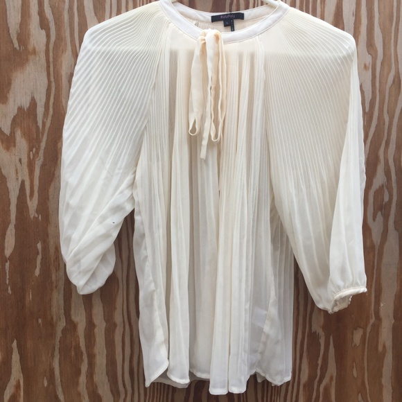 Pleated Elegant Top - Picture 6 of 6
